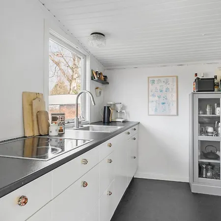 3 Bedroom Nice In 펜션 Jægerspris